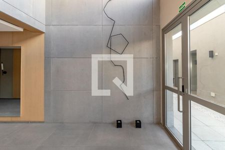 Apartamento à venda com 160m², 3 quartos e 3 vagas Apartamento à venda com 160m², 3 quartos e 3 vagasÁrea comum - Hall de entrada