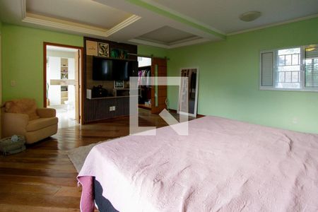 Casa de condomínio à venda com 600m², 6 quartos e 2 vagas Casa de condomínio à venda com 600m², 6 quartos e 2 vagasQuarto 4 suíte