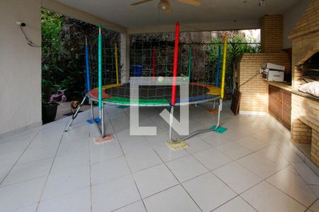 Casa de condomínio à venda com 600m², 6 quartos e 2 vagas Casa de condomínio à venda com 600m², 6 quartos e 2 vagasChurrasqueira