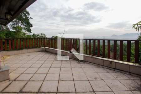 Casa de condomínio à venda com 600m², 6 quartos e 2 vagas Casa de condomínio à venda com 600m², 6 quartos e 2 vagasVaranda dos quartos