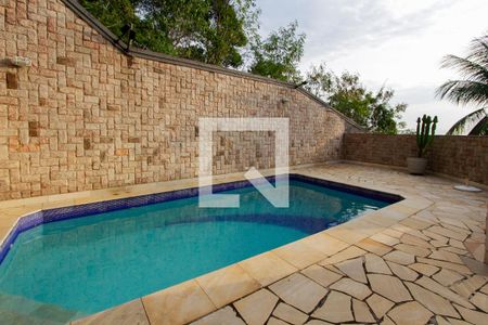 Casa de condomínio à venda com 600m², 6 quartos e 2 vagas Casa de condomínio à venda com 600m², 6 quartos e 2 vagasPiscina