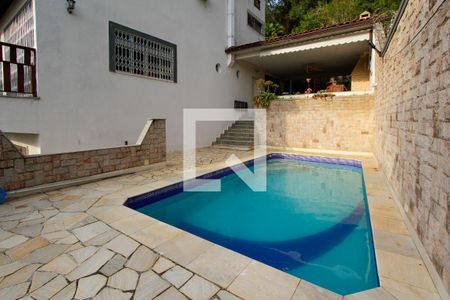 Casa de condomínio à venda com 600m², 6 quartos e 2 vagas Casa de condomínio à venda com 600m², 6 quartos e 2 vagasPiscina