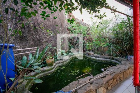 Casa de condomínio à venda com 600m², 6 quartos e 2 vagas Casa de condomínio à venda com 600m², 6 quartos e 2 vagasFonte