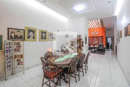 Sala de casa à venda com 5 quartos, 350m² em Vila Carrao, São Paulo