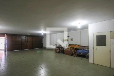 Casa à venda com 350m², 5 quartos e 6 vagasÁrea comum - Salão de festas