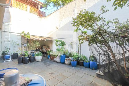 Casa à venda com 350m², 5 quartos e 6 vagasÁrea Externa 