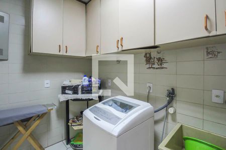 Casa à venda com 350m², 5 quartos e 6 vagasÁrea de Serviço