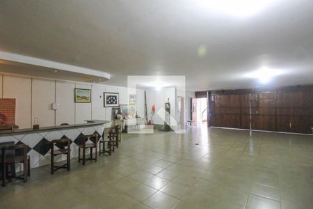 Casa à venda com 350m², 5 quartos e 6 vagasÁrea comum - Salão de festas