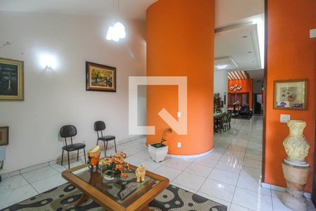 Sala de casa à venda com 5 quartos, 350m² em Vila Carrao, São Paulo
