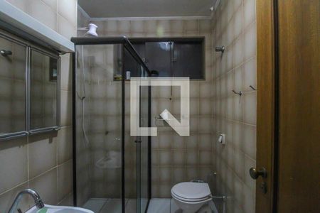 Casa à venda com 350m², 5 quartos e 6 vagasBanheiro 