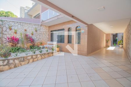 Casa para alugar com 240m², 3 quartos e 4 vagas Casa para alugar com 240m², 3 quartos e 4 vagasGaragem