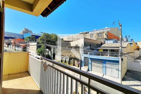 Casa à venda com 218m², 2 quartos e 5 vagas Casa à venda com 218m², 2 quartos e 5 vagasVaranda da Suíte 1