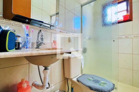 Casa à venda com 218m², 2 quartos e 5 vagas Casa à venda com 218m², 2 quartos e 5 vagasBanheiro da Suíte 1