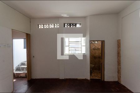 Casa à venda com 435m², 4 quartos e 6 vagasQuarto de Serviço