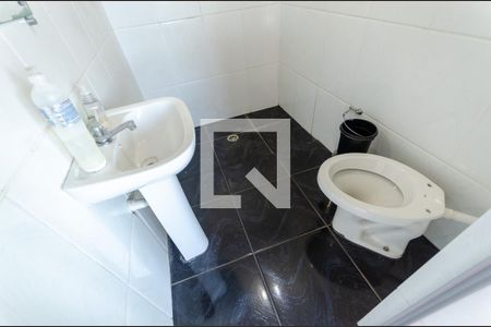 Casa à venda com 435m², 4 quartos e 6 vagasBanheiro do salão de Festas