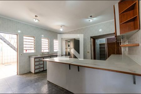 Casa à venda com 435m², 4 quartos e 6 vagasCozinha