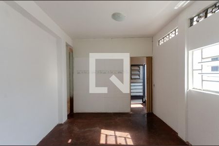 Casa à venda com 435m², 4 quartos e 6 vagasQuarto de Serviço