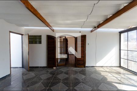 Casa à venda com 435m², 4 quartos e 6 vagasVaranda da suíte