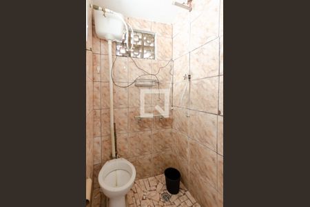 Casa à venda com 435m², 4 quartos e 6 vagasBanheiro de serviço