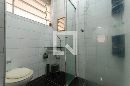 Casa à venda com 435m², 4 quartos e 6 vagasBanheiro