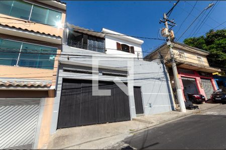 Casa à venda com 435m², 4 quartos e 6 vagasFachada