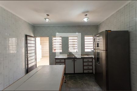 Casa à venda com 435m², 4 quartos e 6 vagasCozinha