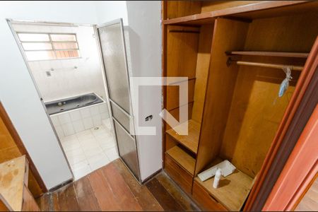 Casa à venda com 435m², 4 quartos e 6 vagasCloset da suíte