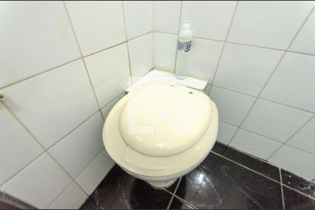 Casa à venda com 435m², 4 quartos e 6 vagasBanheiro