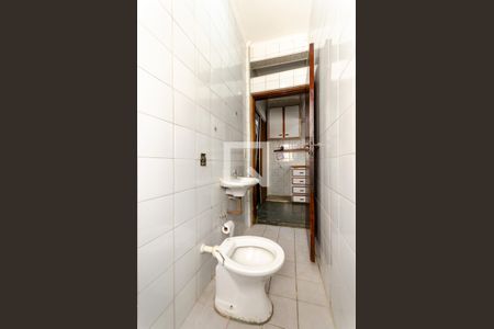 Casa à venda com 435m², 4 quartos e 6 vagasBanheiro