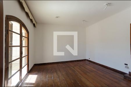 Sala de estar  de casa à venda com 4 quartos, 435m² em Vila Palmeiras, São Paulo