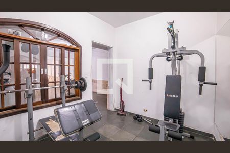 Casa à venda com 240m², 4 quartos e 5 vagasAcademia