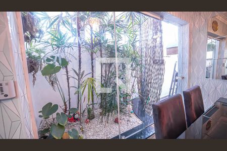 Casa à venda com 240m², 4 quartos e 5 vagasSala 2