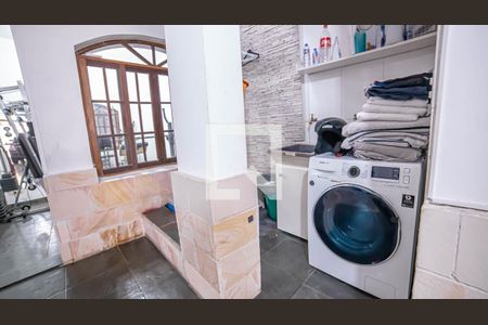 Casa à venda com 240m², 4 quartos e 5 vagasLavanderia