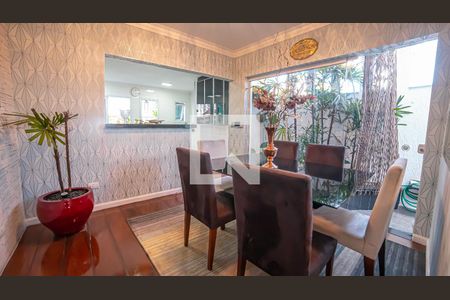 Casa à venda com 240m², 4 quartos e 5 vagasSala 2