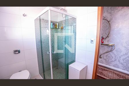 Casa à venda com 240m², 4 quartos e 5 vagasBanheiro 2