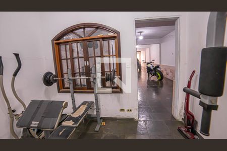 Casa à venda com 240m², 4 quartos e 5 vagasAcademia