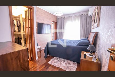 Casa à venda com 240m², 4 quartos e 5 vagasSuíte 1