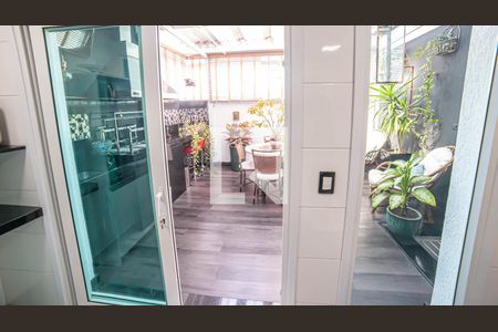 Casa à venda com 240m², 4 quartos e 5 vagasÁrea externa