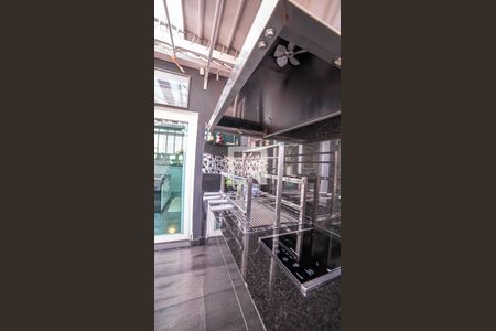 Casa à venda com 240m², 4 quartos e 5 vagasChurrasqueira