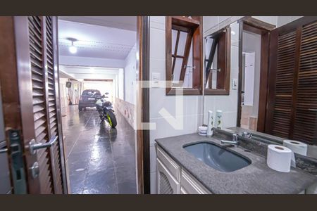 Casa à venda com 240m², 4 quartos e 5 vagasbanheiro 3