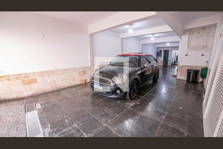 Casa à venda com 240m², 4 quartos e 5 vagasGaragem
