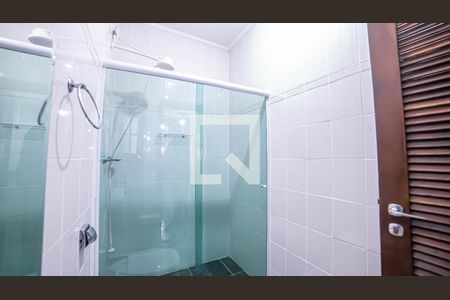 Casa à venda com 240m², 4 quartos e 5 vagasbanheiro 3