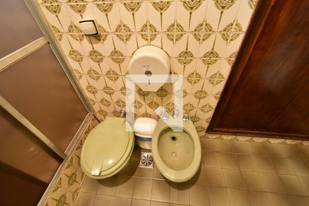 Casa à venda com 345m², 4 quartos e 10 vagasBanheiro