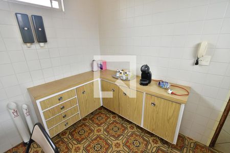 Casa à venda com 345m², 4 quartos e 10 vagasCozinha