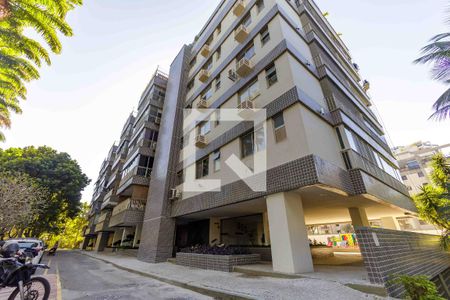 Apartamento para alugar com 190m², 3 quartos e 1 vagaFachada