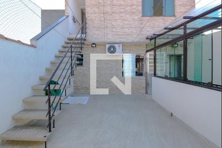Casa à venda com 230m², 5 quartos e 2 vagasQuintal - área de cima