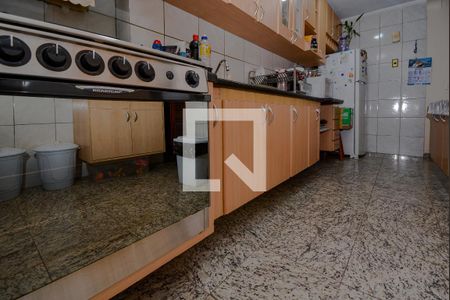 Casa à venda com 230m², 5 quartos e 2 vagasCozinha - Armários