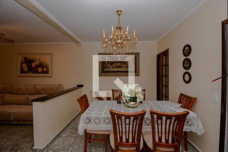 Casa à venda com 230m², 5 quartos e 2 vagasCopa