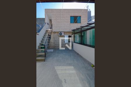 Casa à venda com 230m², 5 quartos e 2 vagasQuintal - área de cima