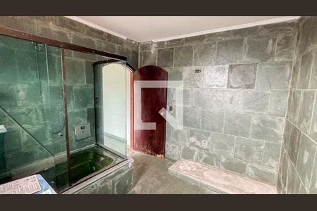 Casa à venda com 223m², 3 quartos e 4 vagasBanheiro da Suíte